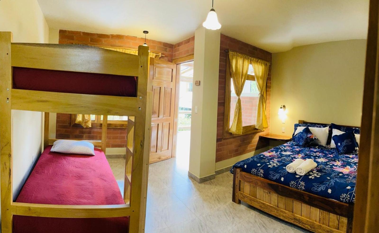 Casa Del Rio En Mindo Bed & Breakfast Exterior photo