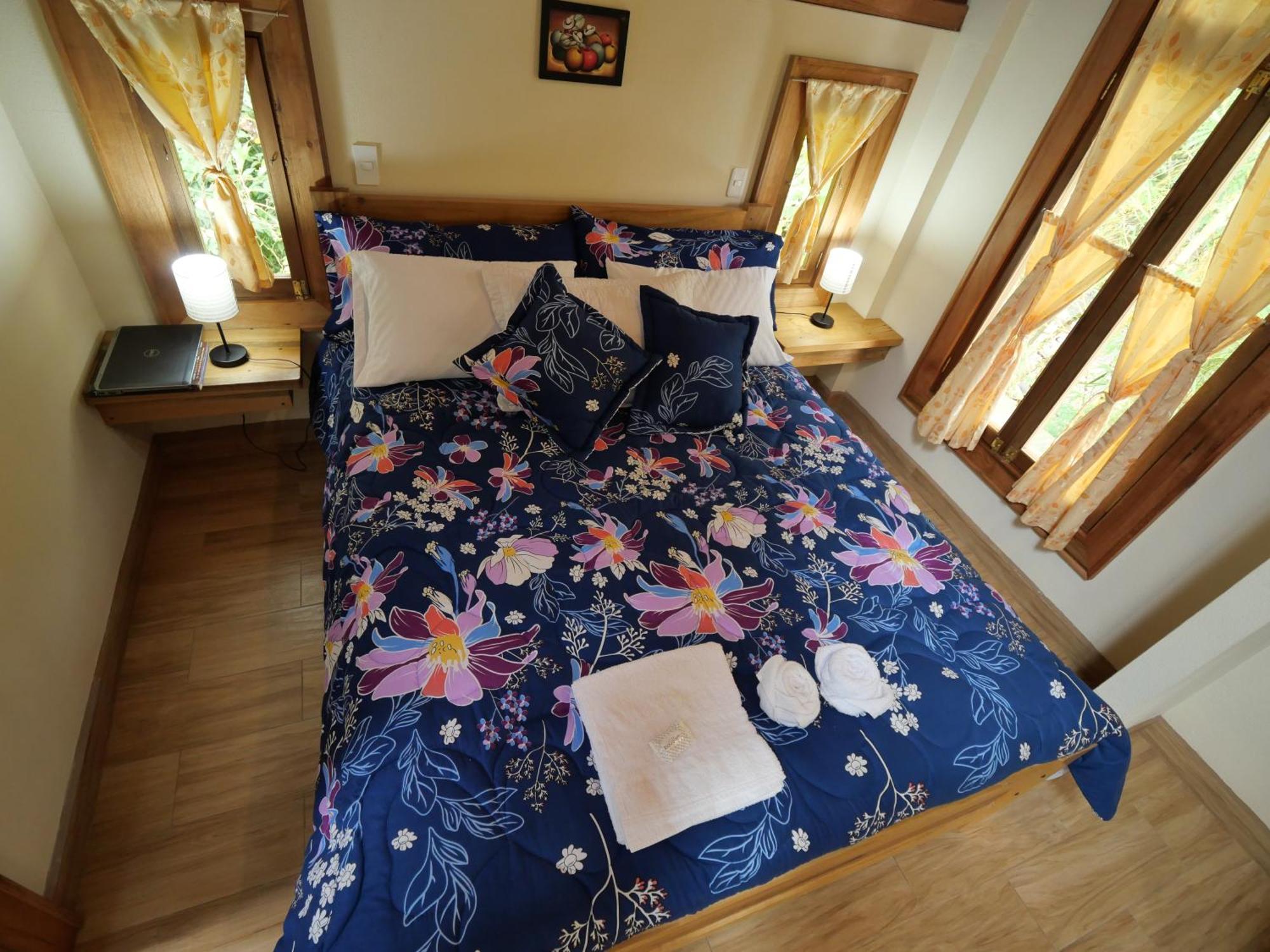 Casa Del Rio En Mindo Bed & Breakfast Exterior photo
