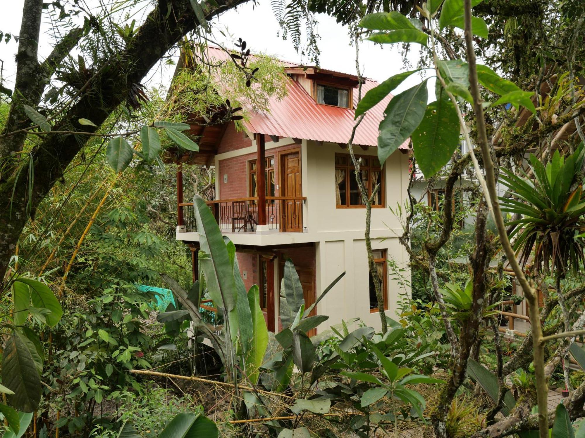 Casa Del Rio En Mindo Bed & Breakfast Exterior photo